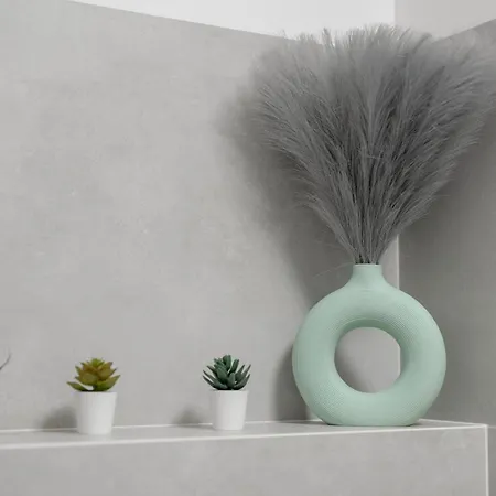 Spacious With Parking & Balcony In By Renters דירה