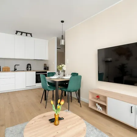 Spacious With Parking & Balcony In By Renters Poznan