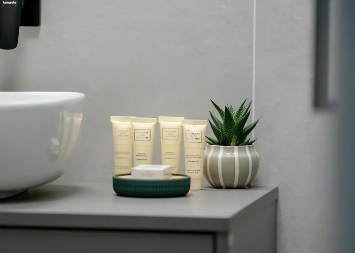 Lejlighed Spacious With Parking & Balcony In By Renters Poznań