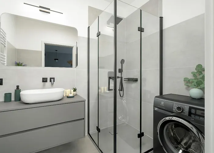 Lejlighed Spacious With Parking & Balcony In By Renters *