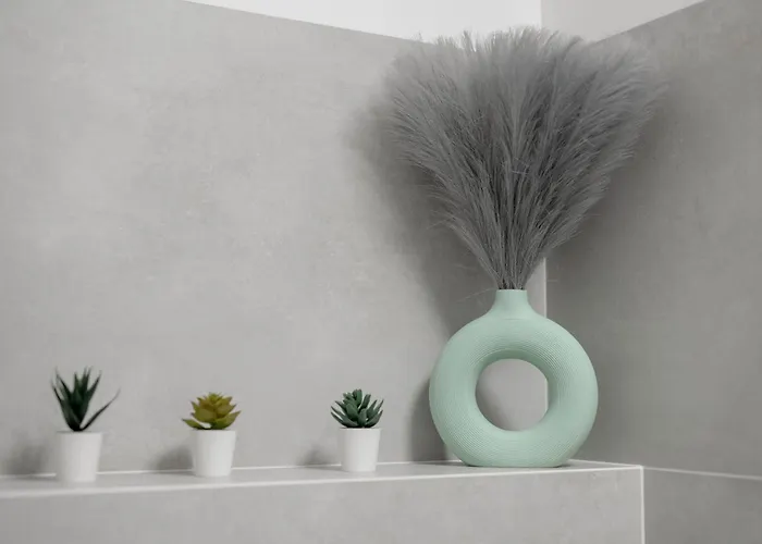 Spacious With Parking & Balcony In By Renters Lejlighed